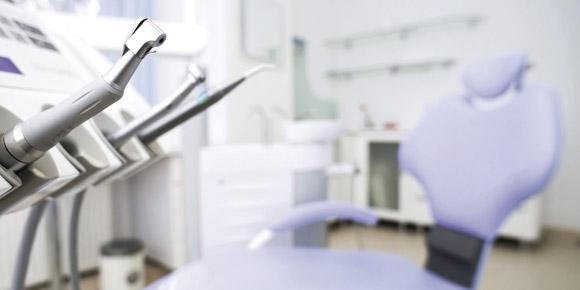 Zahnarzt im Notdienst nicht automatisch selbständig tätig